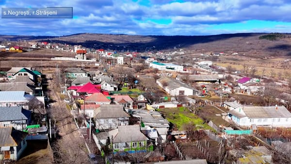 VIDEO/ Mai mult confort pentru locuitorii din Negrești. Satul primește investiții pentru apă, drumuri și iluminat