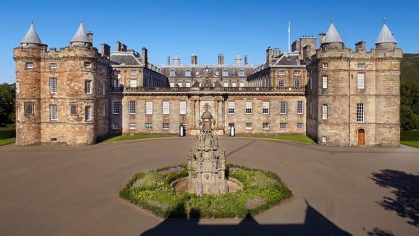 Pentru prima dată, publicul va putea vedea apartamentele private ale Reginei Elisabeta a II-a din reședința sa din Scoția