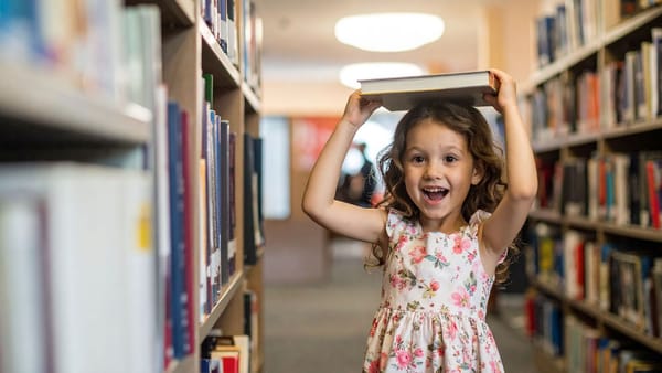 Lectura, mai atractivă! Se investesc șapte milioane de lei pentru cărți noi și laboratoare literare pentru elevii din țară