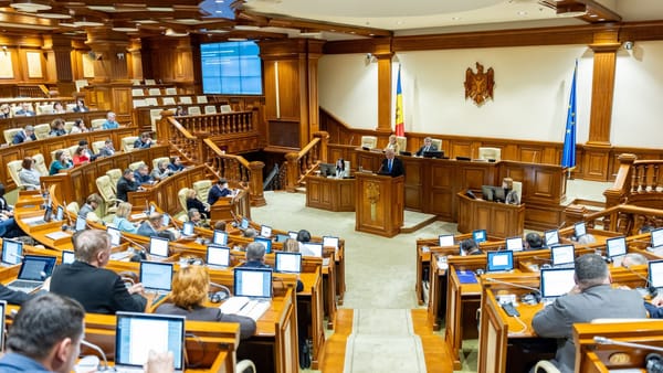 Parlamentul a instituit stare de urgență în energetică după bombardamentele rusești care au avariat linia Isaccea-Vulcănești