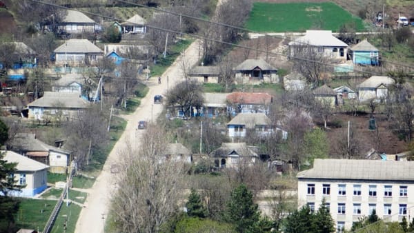 Reforma administrației publice locale, discutată aproape în toată țara. Peste 3.700 de persoane au participat la consultări