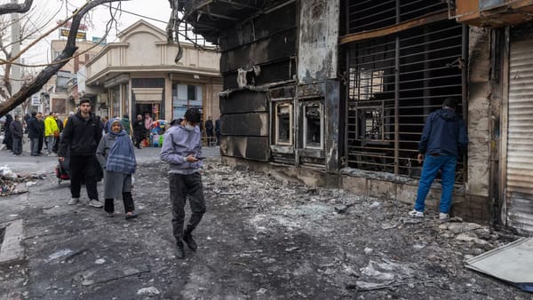 Moldovenii din Iran, îndemnați să contacteze Ambasada. A fost înregistrată și o solicitare de evacuare