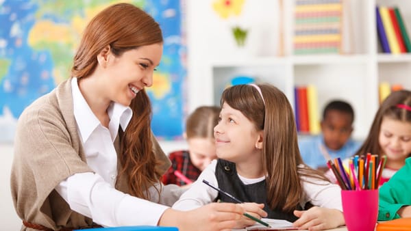 MEC vine cu detalii despre permanentizarea gradelor didactice. Profesorii scapă de reconfirmările periodice