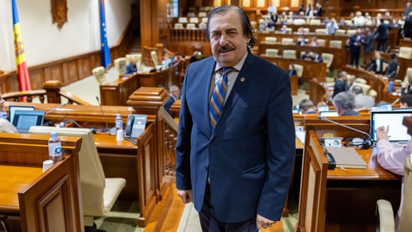 Parlamentul a luat act de demisia deputatului Nicolae Botgros