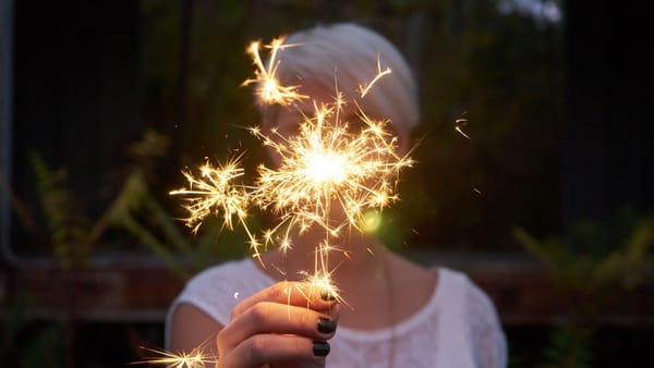 Avocatul Poporului solicită restricții urgente pentru produsele pirotehnice. Nouă zile - 11 răniți