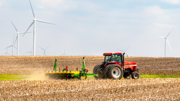 Guvernul pregătește compensații pentru fermieri: aproape 4.000 de lei pentru fiecare tonă de motorină