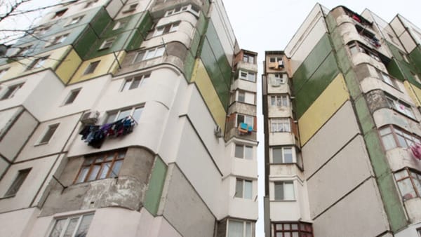 Parlamentul a dat undă verde extinderii termenului de privatizare și interzicerii buteliilor de gaz în blocurile locative