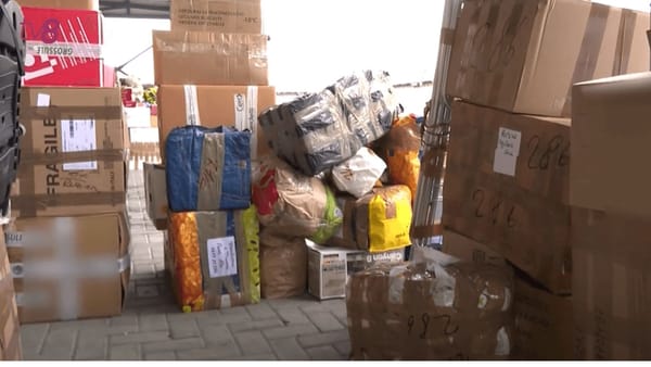 Autoritățile anticipează o creștere a coletelor de Paști. Ce trebuie să știți despre pachetele neînsoțite