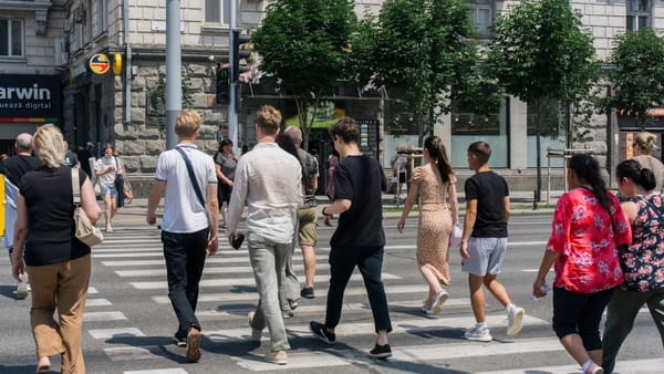 Noi date statistice: Unul din 16 moldoveni a locuit cel puțin un an în străinătate