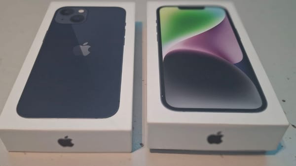 FOTO/ Au încercat să treacă vama Aeroportului cu telefoane, lingouri și ceasuri fără să le declare. Isprava unor pasageri