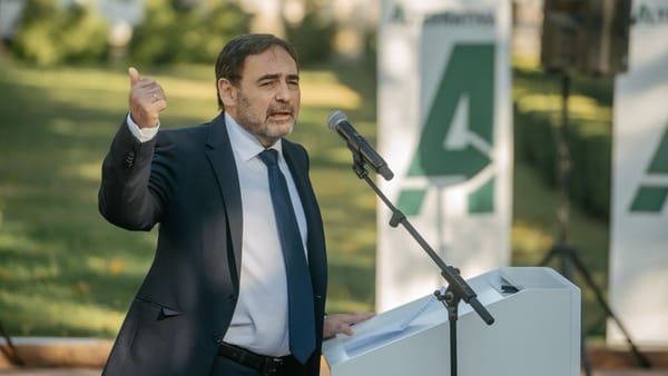 Deputatul Mark Tkaciuk a anunțat în plen că își va continua activitatea ca deputat neafiliat, după plecarea din „Alternativa”