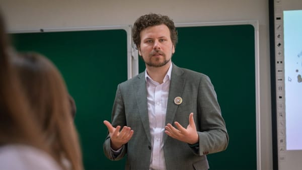 Bursele studenților vor fi majorate din 1 septembrie. Perciun: „Vom avea creșteri substanțiale”