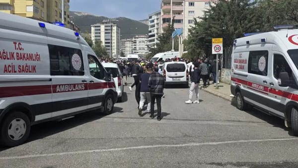 VIDEO/ Un nou atac armat într-o școală din Turcia. Patru persoane au murit, iar 20 au fost rănite