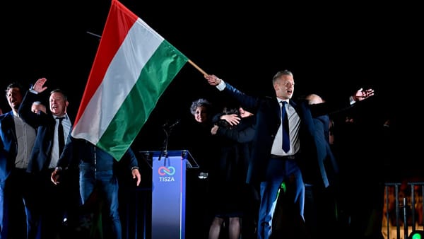 Viktor Orbán pierde puterea după 16 ani. Péter Magyar câștigă alegerile din Ungaria și promite schimbări majore