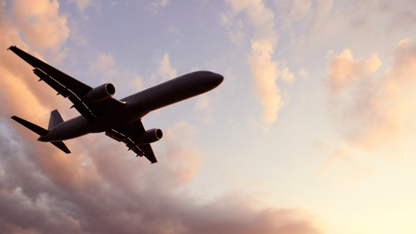 Greve în aviația europeană: zboruri afectate în Italia - Lufthansa anulează sute de curse