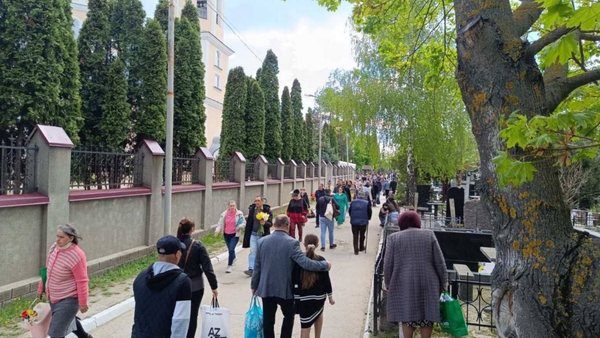 Record de vizitatori la cimitirele din Chișinău, anunțat de primarul Ion Ceban