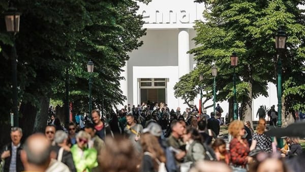 Criză la Bienala de la Veneția: Juriul demisionează înainte de deschidere, ediție la care urma să participe și R. Moldova