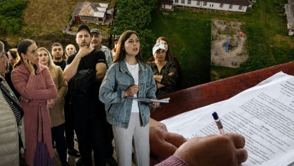 Sătenii din Rediul Mare se opun amalgamării și se tem că gimnaziul ar putea fi închis. Buzu: „Știm că nu este un proces ușor”