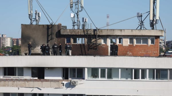 Dronă prăbușită la Galați: locatarii blocului afectat se pot întoarce acasă, structura imobilului nu a fost afectată