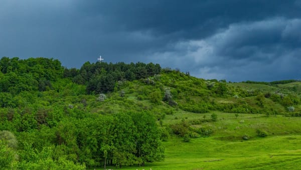 Cod galben de instabilitate atmosferică în toată în R. Moldova. Se așteaptă ploi, grindină și vijelie