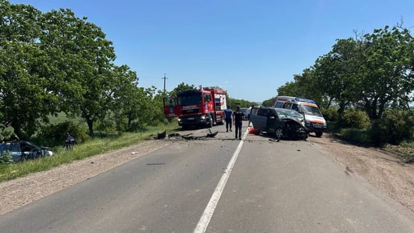 VIDEO/ Accident fatal în raionul Căușeni. Un bărbat și o femeie au murit, iar un copil a fost transportat la spital