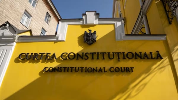 „Războiul emisarilor”: CC a declarat inadmisibilă sesizarea depusă de Dodon, Caraman, Costiuc și Vartanean