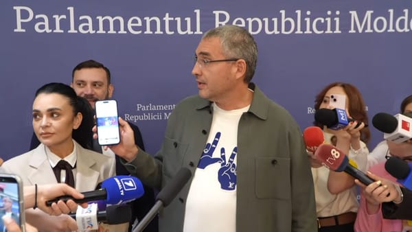 Usatîi susține că a păcălit autoritățile cu un DJ inexistent pentru Festivalul Absolvenților. Reacția ministrului Culturii