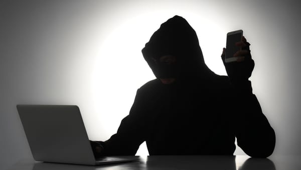 Atenție la escroci! Timp de 24 de ore, 18 moldoveni au pierdut peste 3,7 milioane de lei