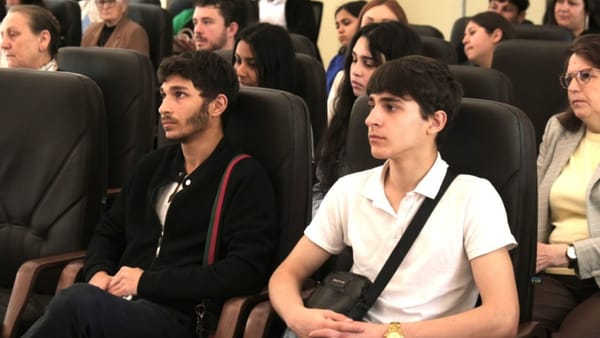Elevii și studenții de etnie romă vor primi burse de merit și în anul de studii 2026–2027