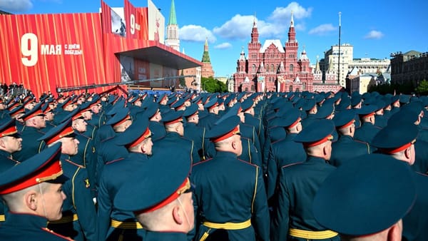 Armistițiu de trei zile între Ucraina și Rusia. Kievul „i-a permis” Moscovei să organizeze parada din Piața Roșie