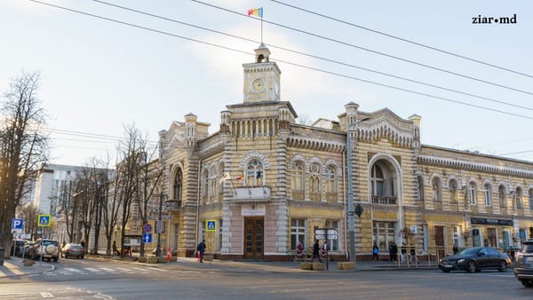 Clădirea Primăriei Chișinău intră în restaurare. Va fi refăcut acoperișul și fațada. Ceban: „Nu sunt lucrări cosmetice”
