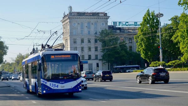 Trafic suspendat pe mai multe străzi din Chișinău. Duminică au loc VELOHORA și „Festivalul Tradițiilor”