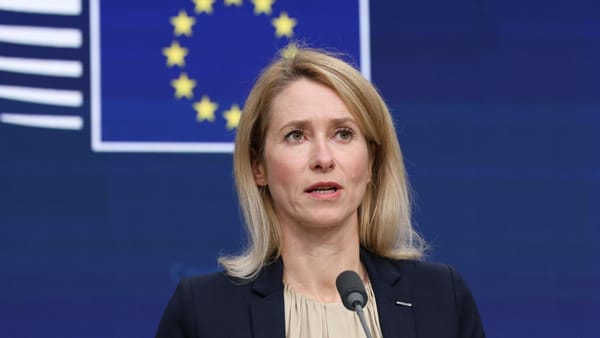 Kallas respinge ideea ca Schröder să negocieze în numele Europei cu Rusia și cere retragerea trupelor ruse din R. Moldova