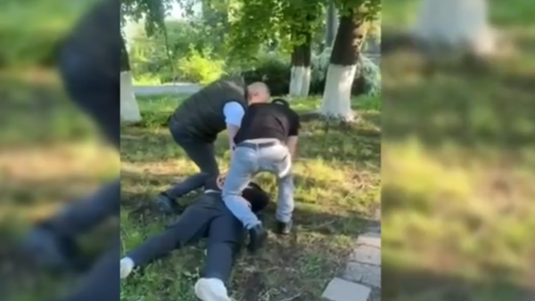 VIDEO/ Femeie din Rîșcani păcălită și deposedată de peste un milion de lei de escroci