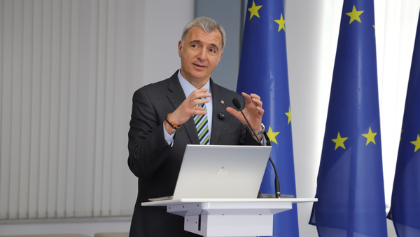 Taxe vamale zero, eliminarea a 20 de acte permisive și noi investiții: Ministerul Economiei lansează programul „Reușim”