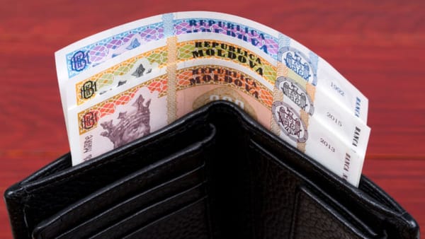 CNAS: Banii promiși copiilor cu dizabilități au ajuns în conturile beneficiarilor