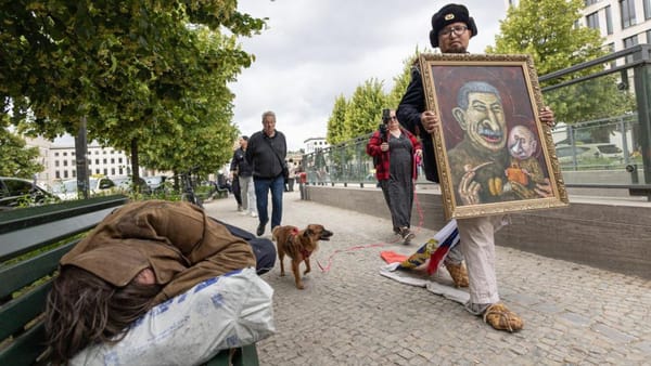 Un artist rus și critic al lui Putin, împușcat mortal în Polonia