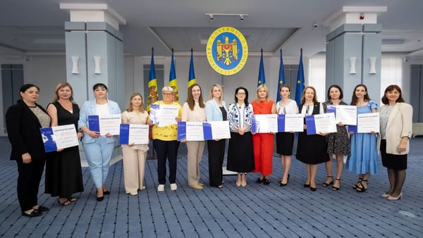 Seniorii din țară își vor dezvolta competențele digitale și se vor implica în comunitate prin proiecte finanțate de stat