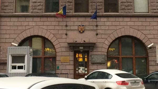 Consulatul României din Sankt Petersburg va fi închis. Șeful interimar al reprezentanței, declarat persona non grata