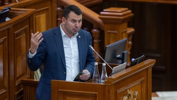 Vasile Costiuc a anunțat un protest împotriva proiectului politicii bugetar-fiscale. PSRM și MAN susțin acțiunea