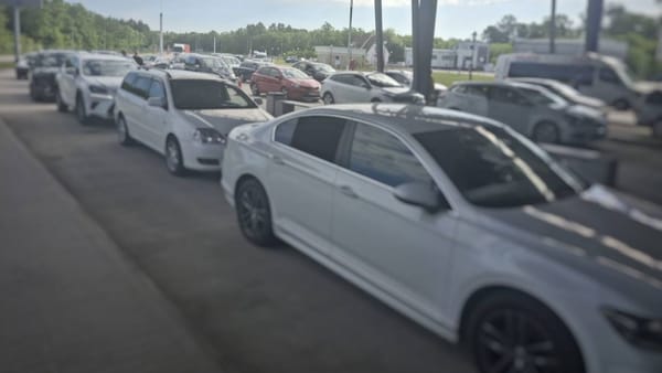 Trafic intens la Sculeni, pe sensul de ieșire din R. Moldova