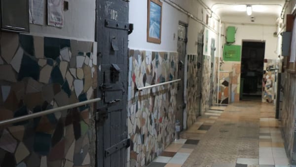 Trei dintre polițiștii suspendați de la IP Botanica, plasați în arest preventiv pentru 30 de zile la Penitenciarul nr. 13