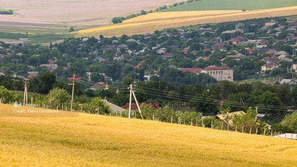 33 de localități vor primi bani pentru drumuri, apă, iluminat și proiecte comunitare prin programul „DAR 1+3”