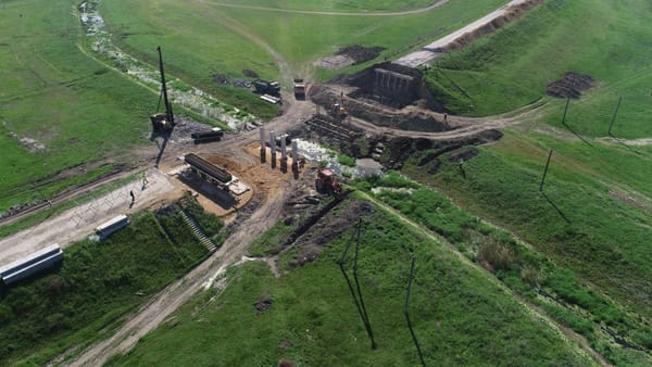 FOTO/ Podul peste râul Răuțel este reparat în proporție de peste 50%. Traficul rămâne redirecționat