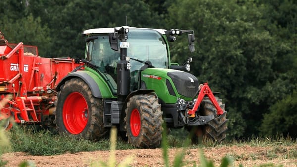 Fermierii din Fălești ies cu tractoarele la protest: acuzații de presiune fiscală și lipsă de sprijin pentru agricultură
