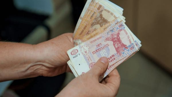 Noi criterii pentru salariul minim: Guvernul va evalua în fiecare an necesitatea majorării - cine ar putea avea de câștigat