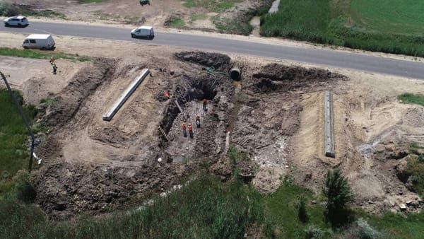Podul de lângă Corten prinde contur: aproape jumătate din lucrări sunt deja realizate