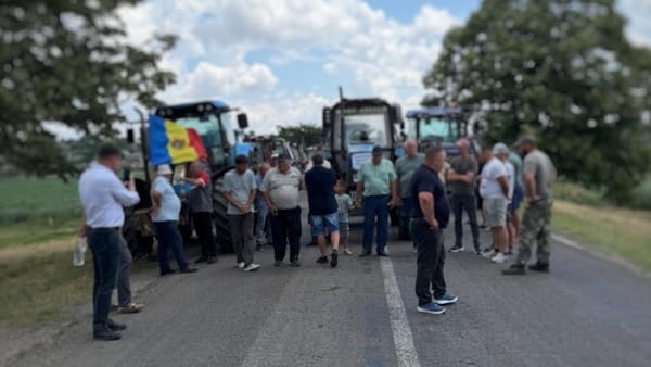 Acces blocat temporar la PTF Cahul din cauza protestelor fermierilor. Autoritățile recomandă rute alternative