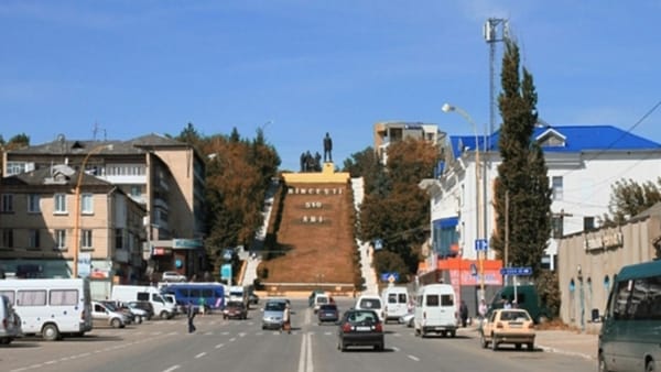 Restricții de circulație pe drumul R33 din Hîncești. Trafic reorganizat și închidere totală pe un tronson