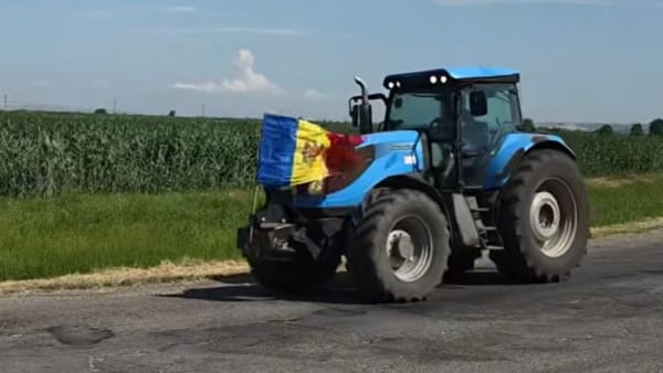 Fermierii continuă protestele. O parte dintre agricultori merg spre Leușeni și Sculeni - Grosu vrea dialog